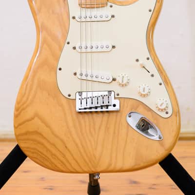 Fender American Stratocaster - Natural Ash 2001 image 2