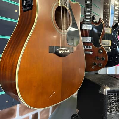 Yamaha LW-15C Natural Satin Electro Acoustic Guitar | Reverb