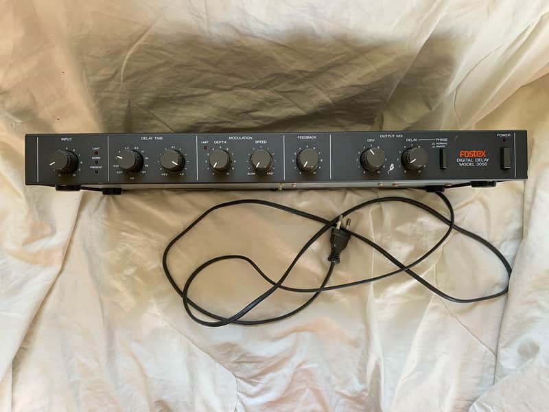 RARE **** MADE IN JAPAN * FOSTEX  Model 3050 Digital Rack Delay (1U) *** EXC *** RARE image 1