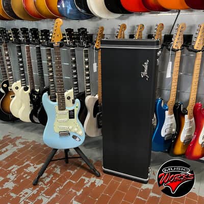 Fender Vintera Ii Limited Road Worn Stratocaster Sonic Blue image 9