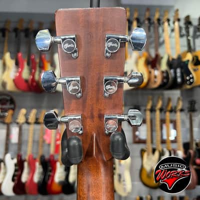 Martin   D 28 Dreadnought 2001 + L.R. Baggs Element Vtc image 8