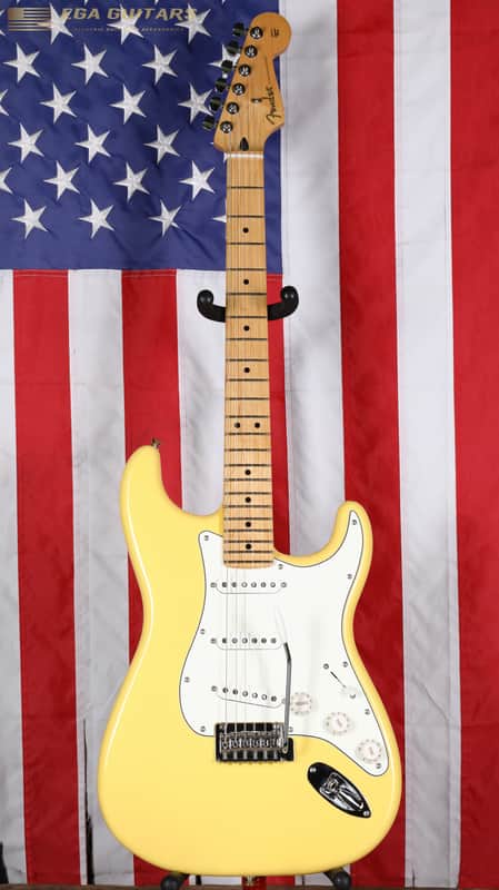 Fender Player Stratocaster with Maple Fretboard - Buttercream image 1