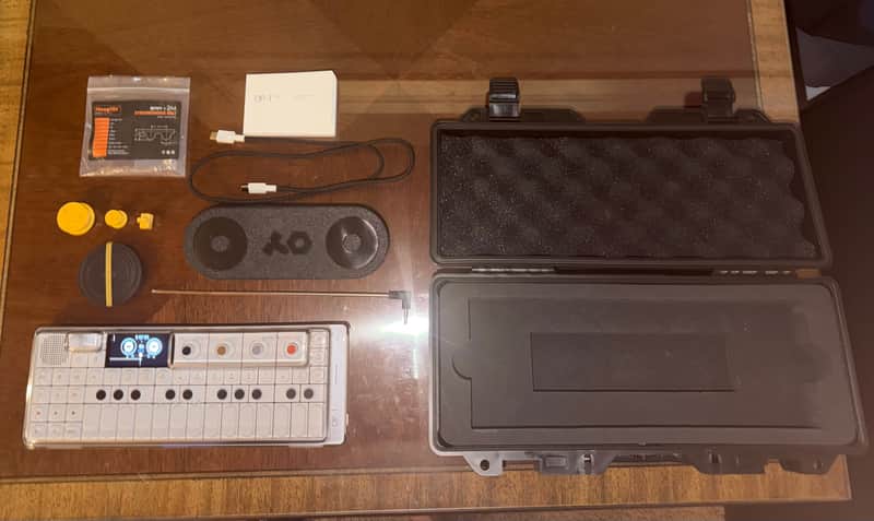 Teenage Engineering OP-1 Field Bundle imagen 1