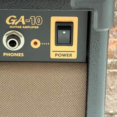 Yamaha GA-10 Practice Amplifier SN: LH10715 image 6