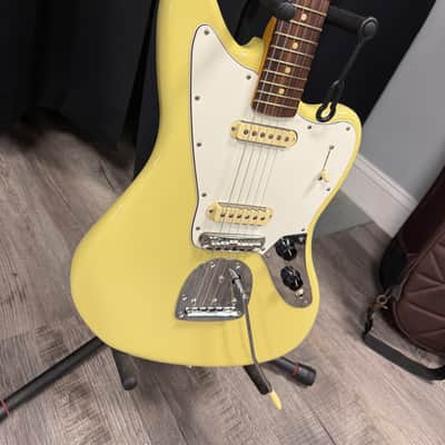 Fender Jaguar Player II - yellow image 2