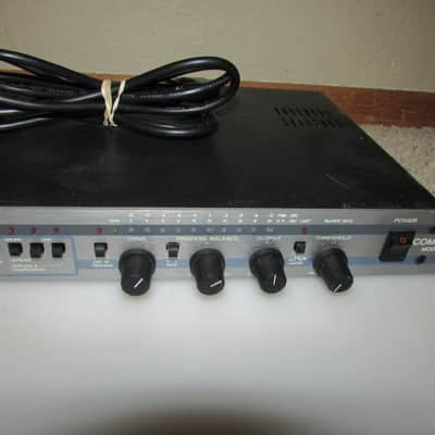 Aphex Compellor Model 320 Duel Channel Compressor Levelor Limiter image 4