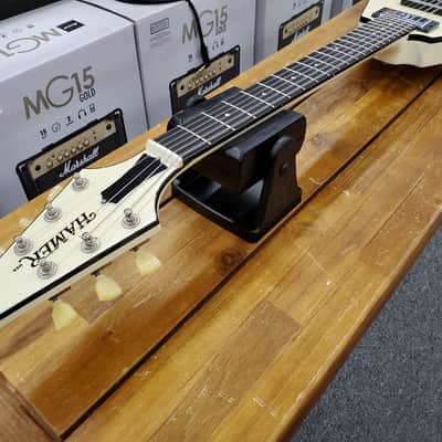 Hamer USA Vector  V shape in White with case and C.O.A. ebony fingerboard, near mint image 12