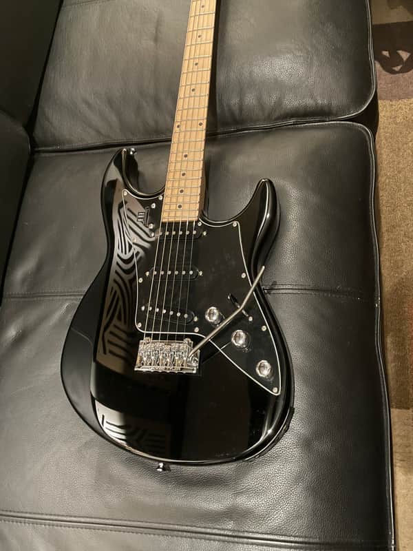 Line 6 JTV-69 S James Tyler Variax Modeling Electric Guitar Black