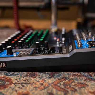 Yamaha MG10XU 10-Channel Analog Mixer with Effects & USB Interface image 6