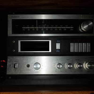 Magnavox Vintage Stereo console 1970's Brown image 2