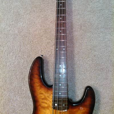 Fender Deluxe Jazz Bass 24 fret Active AUDERE Preamp image 8