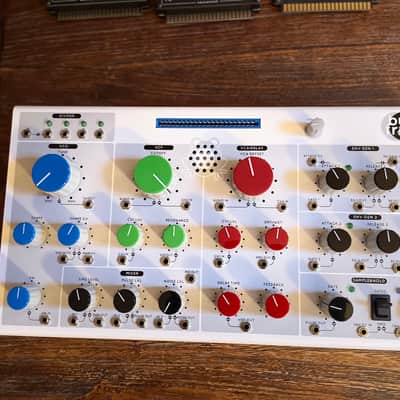 Erica Synths Bullfrog Desktop Monophonic Synthesizer 2023 - Present - White image 5