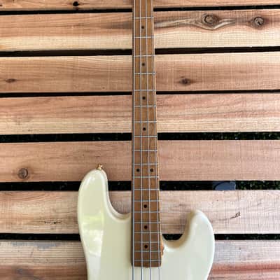 Charvel San Dimas Tele Bass 1982 Cream white image 3