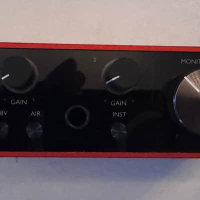 Focusrite Scarlett Solo 3rd Gen USB Audio Interface 2019 - Present - Red / Black image 3