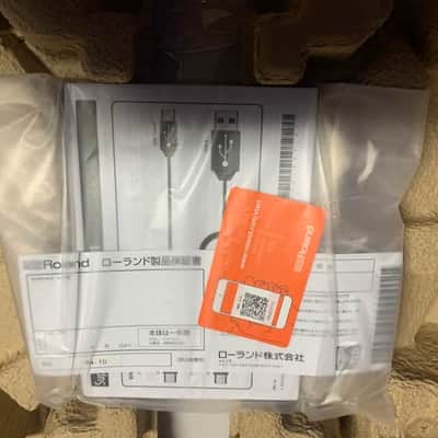 Ready to ship ! NEW Roland Moon pan electronic hand pan IN STOCK 2026 - White image 6
