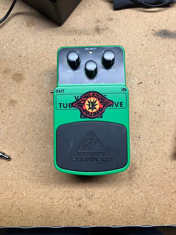 Behringer TO800