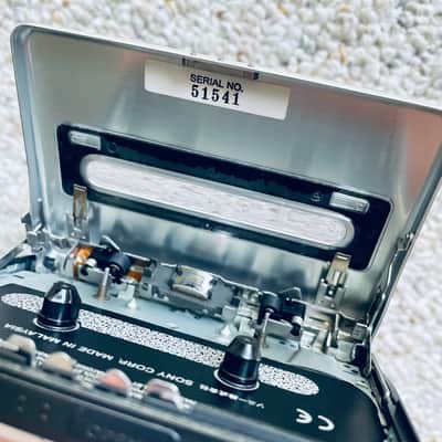 Sony EX672 Walkman Cassette Player, Excellent Silver ! Working ! image 5