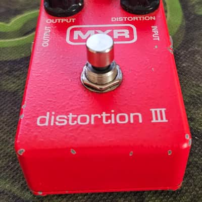 MXR M115 Distortion III Red image 2