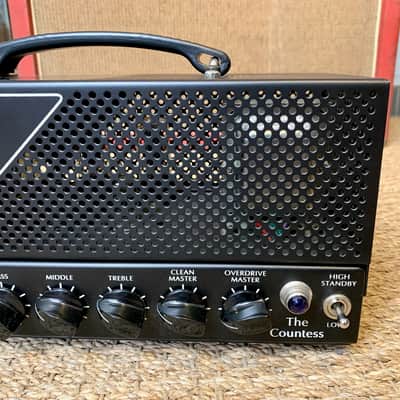 Victory Amps V30 The Countess image 3