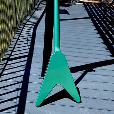 Gibson Flying V '58 Reissue Bass 1999 - the only Inverness Green of 4 ever produced in 1999 as rare as it gets ! image 4
