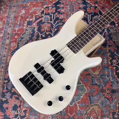 Rockoon bass guitars, electric guitars