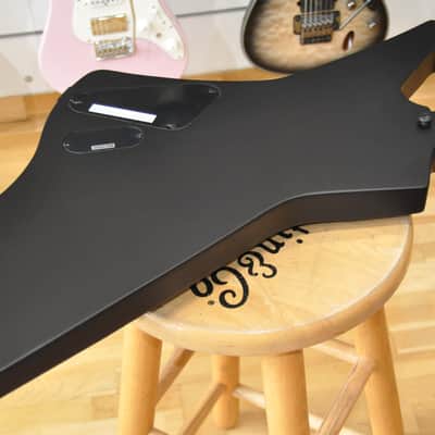 ESP LTD Snakebyte BLKS Black Satin / James Hetfield (Metallica) Signature / Made in Korea / Explorer Type / W25061106 image 11