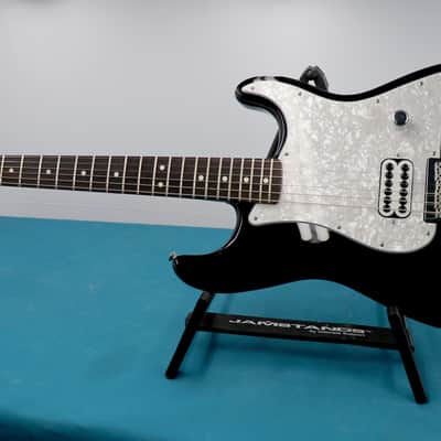Fender Limited Edition Tom DeLonge Signature Stratocaster 2023 - Black image 2