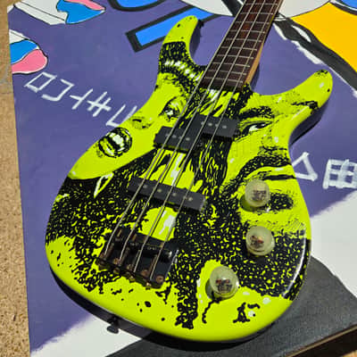 Squier MB-4 Modern Bass 2002 - 2010 - Skull and Crossbones image 6