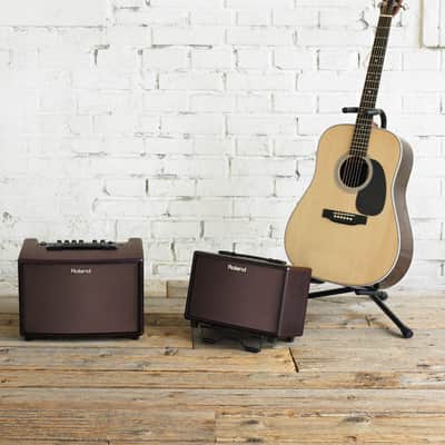 Roland AC33 Battery Operated Portable Acoustic Amplifier image 4