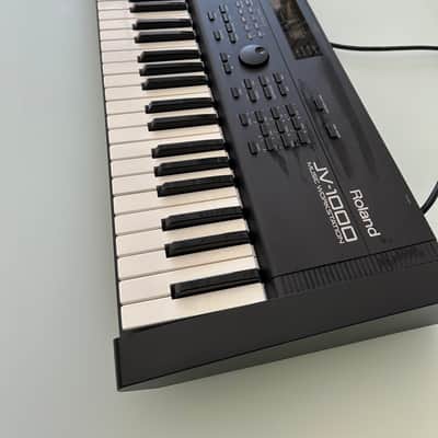 Roland JV-1000 Music Workstation