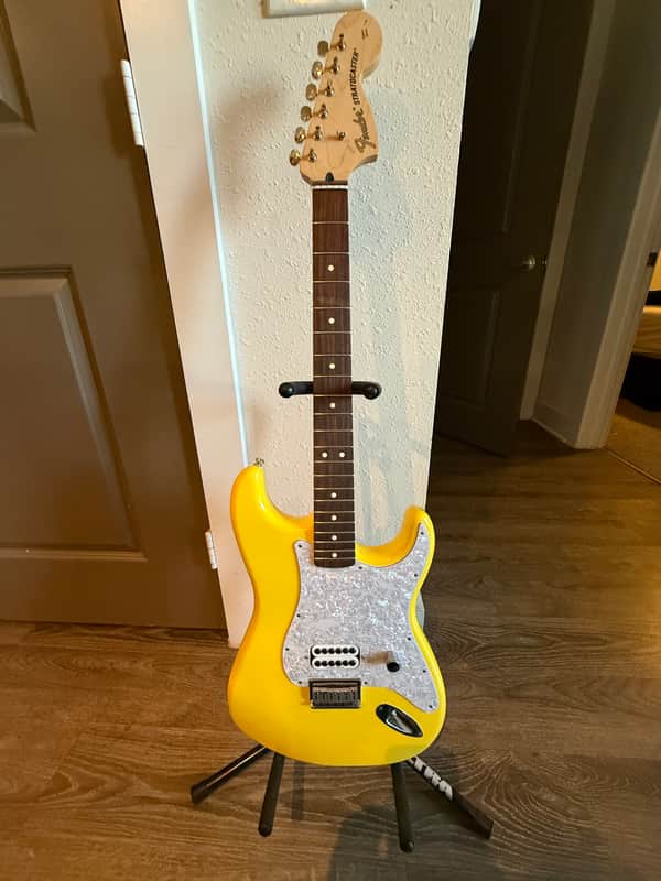Fender Limited Edition Tom DeLonge Signature Stratocaster