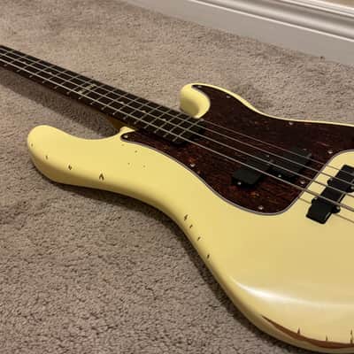 ESP LTD TS-4 Tommy Stinson Signature 2013 - 2015 - Distressed Vintage White image 1