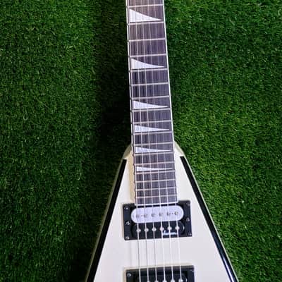Jackson JS Series JS32 King V with Rosewood Fretboard 2013 - 2018 - White with Black Bevels image 6