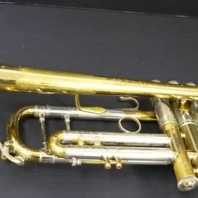 Trompeta Bach Stradivarius 37 Corporation en buen estado image 19