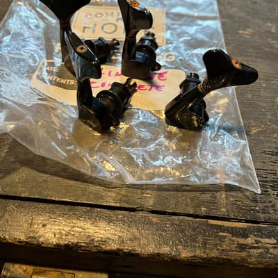 Unknown import 4 in line bass tuners 90's - blk image 1