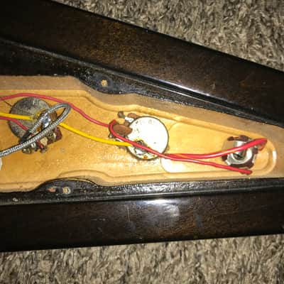 Gibson The Flying V CMT 1981-1985 - Sunburst image 17