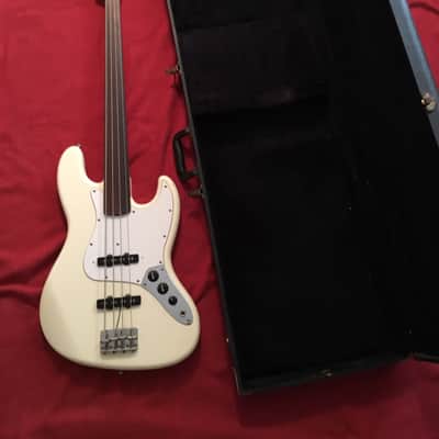 Fender Jazz Bass-Fretless- Made In Japan 1992-1993 image 19