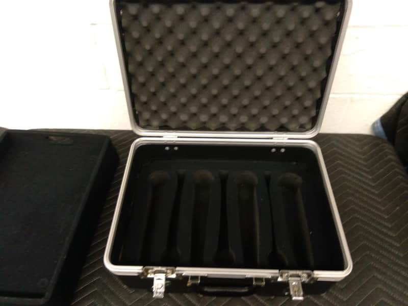 Mid 2000's Gator Molded 7 Mic Storage Case image 1