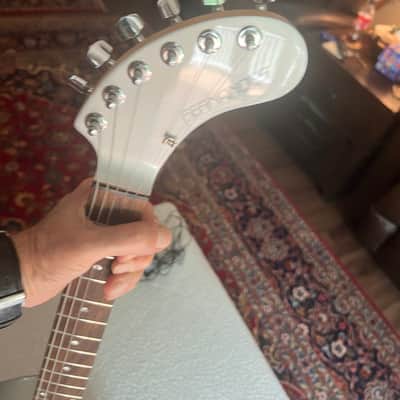 Fernande Nomad Deluxe Electric Guitars Silver/Gray image 4