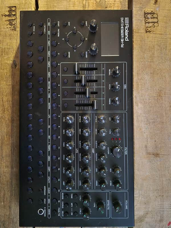 Roland SH-4D Polyphonic Desktop Synthesizer 2023 - Present - Black image 1