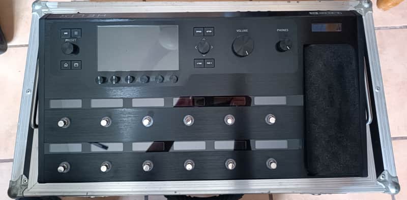 Line 6 Helix Floor junto flightcase image 1