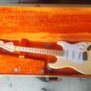 Fender Yngwie Malmsteen Artist Series Signature Stratocaster with Maple Fretboard 2024