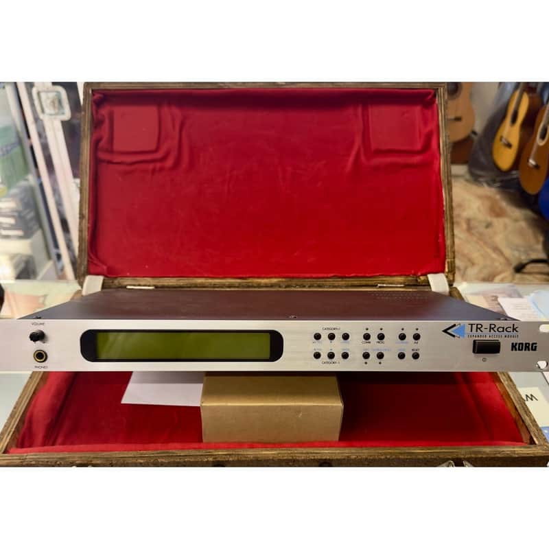KORG TR T-RACK - EXPANDER CON CUSTODIA image 1
