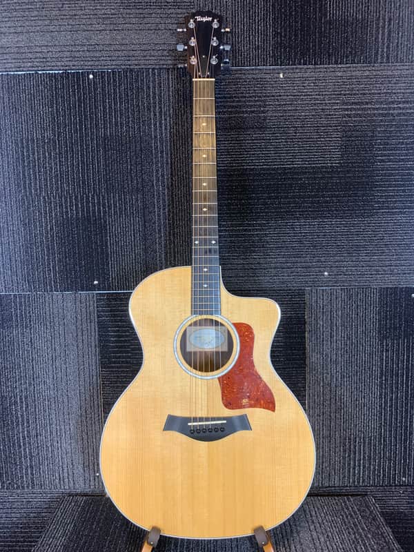 Taylor 214ce DLX 2018 - Natural image 1