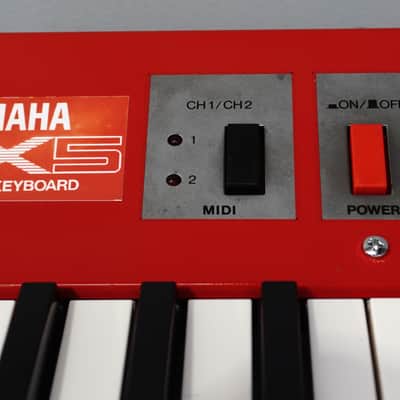 Yamaha KX5 Vintage MIDI Remote Keyboard Controller Keytar W/ Hard Case image 9