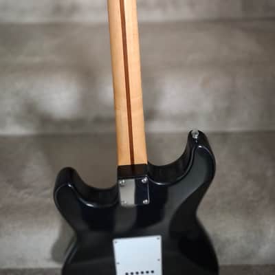 Fender Standard stratocaster 1995 - Black image 8