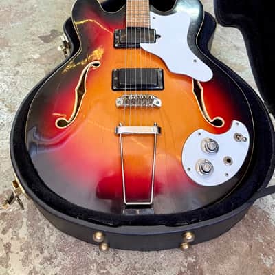 Mosrite Celebrity 3 c 1967 - Sunburst original vintage USA Mosley image 3