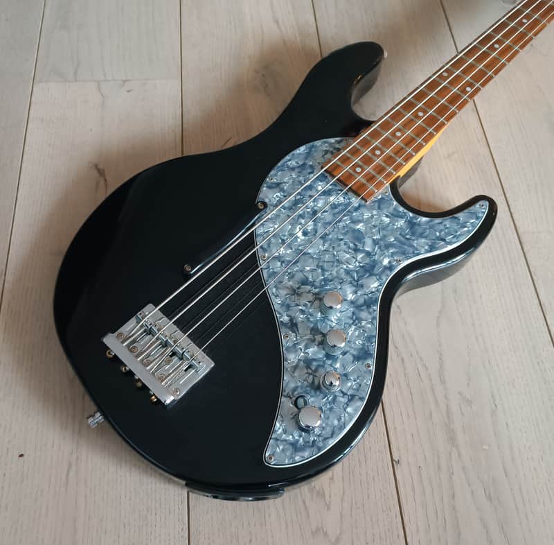 Line 6 Variax 700 Bass