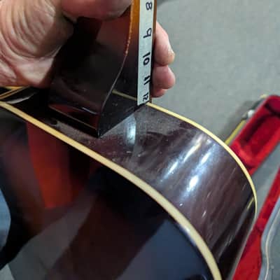 Dobro D60 - Sunburst image 4