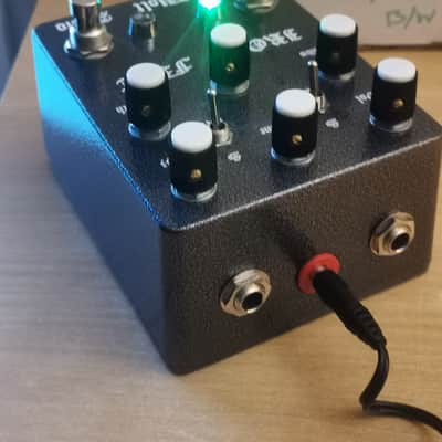Lone Wolf Audio Iron Fist V3 fuzz image 19